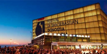 Edificio con celebración del Festival de Cine de San Sebastián