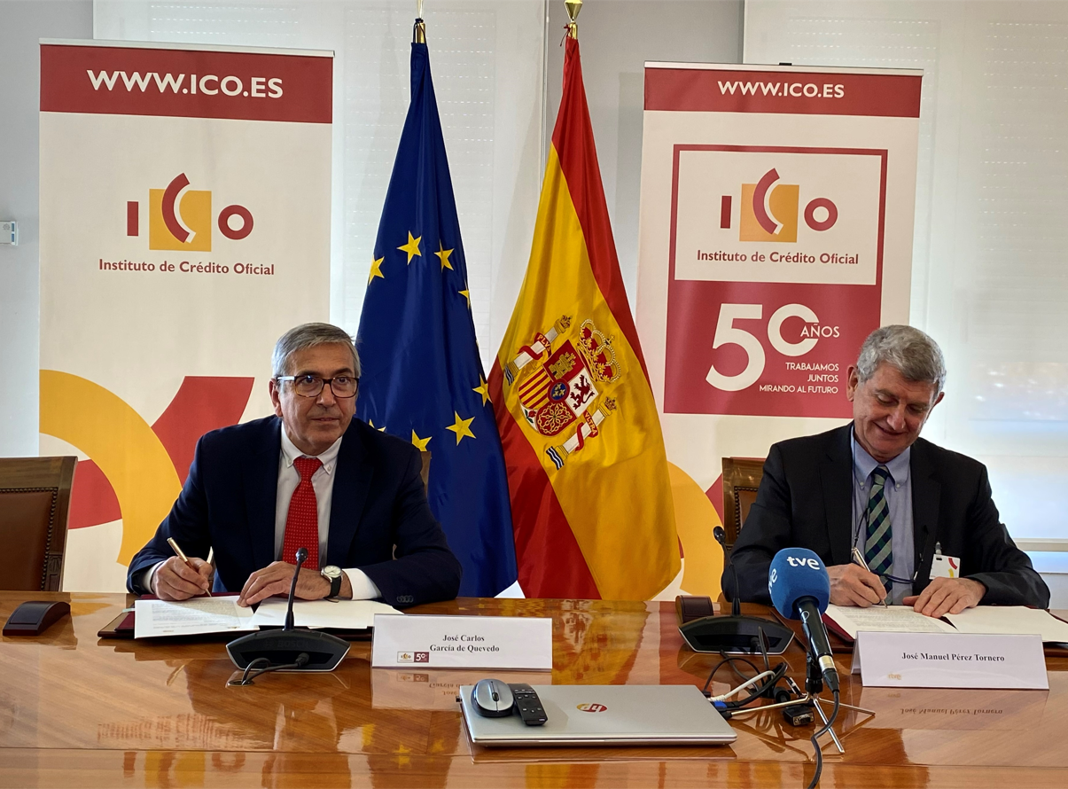 Políticos firma en ICO 