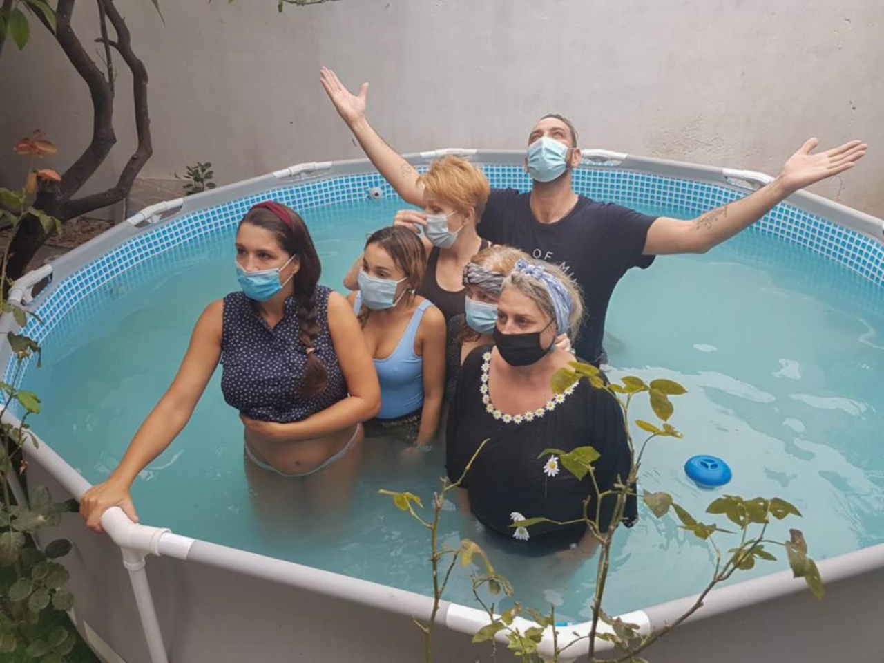 Fotograma de la película Confinados